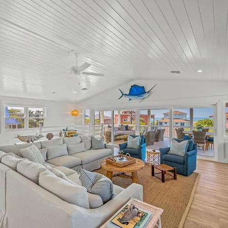 Three Little Birds - A Newly Completely Renovated Waterfront Luxury Home With Gulf Of Mexico Views